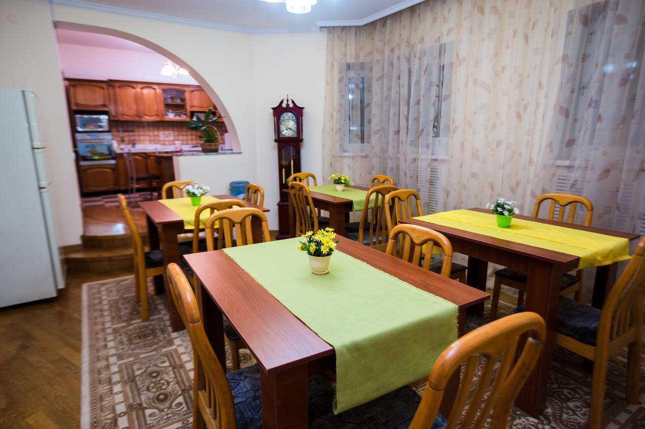 Interhouse Almaty Pansiyon Dış mekan fotoğraf