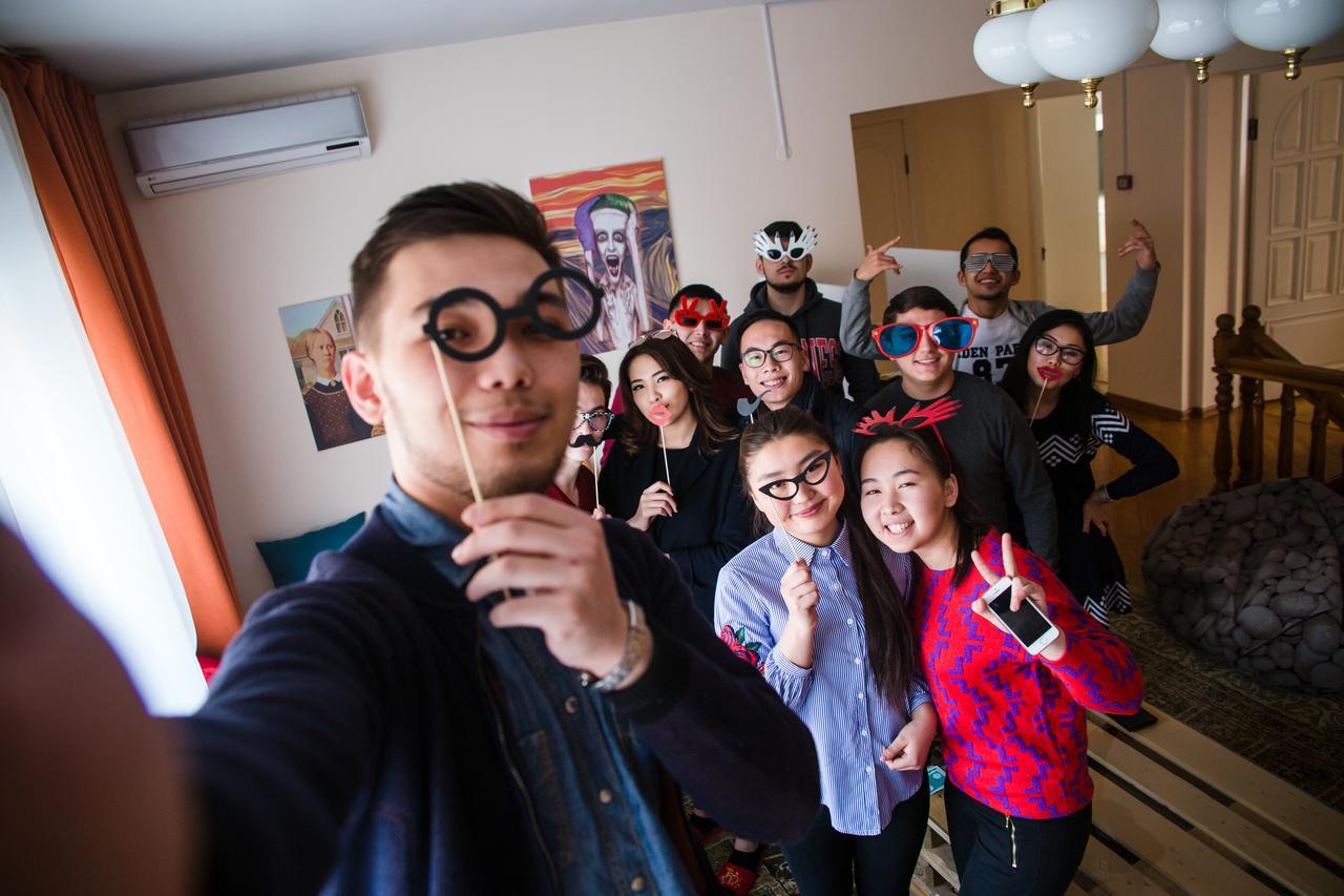 Interhouse Almaty Pansiyon Dış mekan fotoğraf