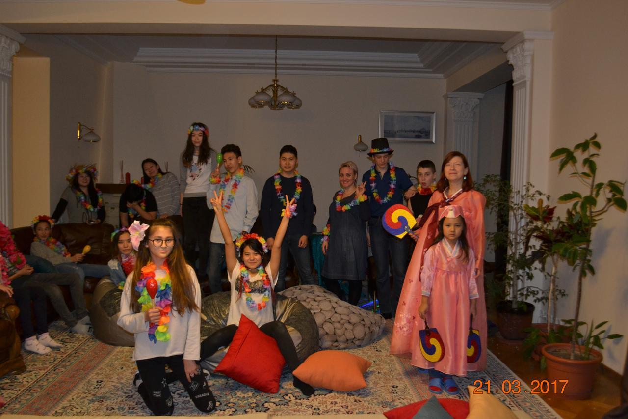 Interhouse Almaty Pansiyon Dış mekan fotoğraf